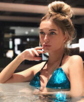 Elena, 26