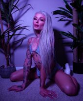 Victoria, 25