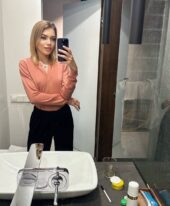 Anastasia, 21