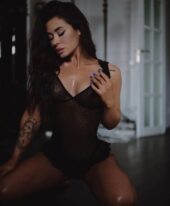 Karina, 25
